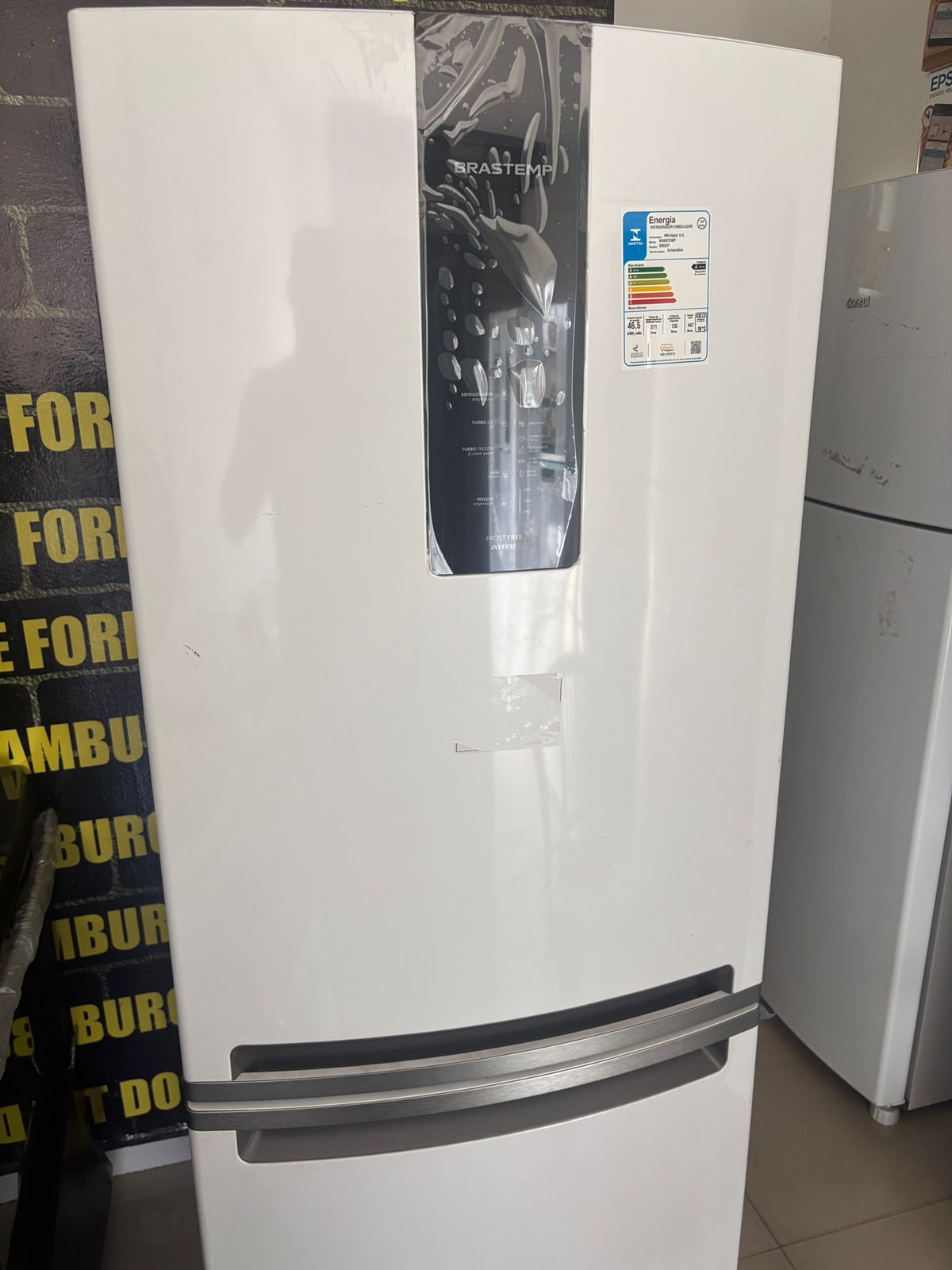 Geladeira Brastemp 447 Litros Frost Free Inverse com Smart Flow e Fresh Box Branco BRE57FB