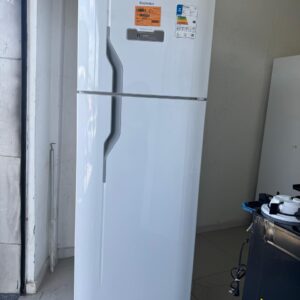 Geladeira / Refrigerador Electrolux Frost Free Duplex DFN41, 371 Litros