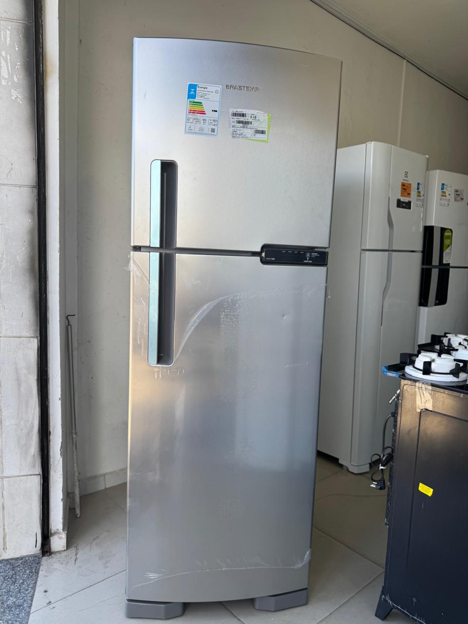 Geladeira Brastemp 375L BRM44HK Frost Free Duplex